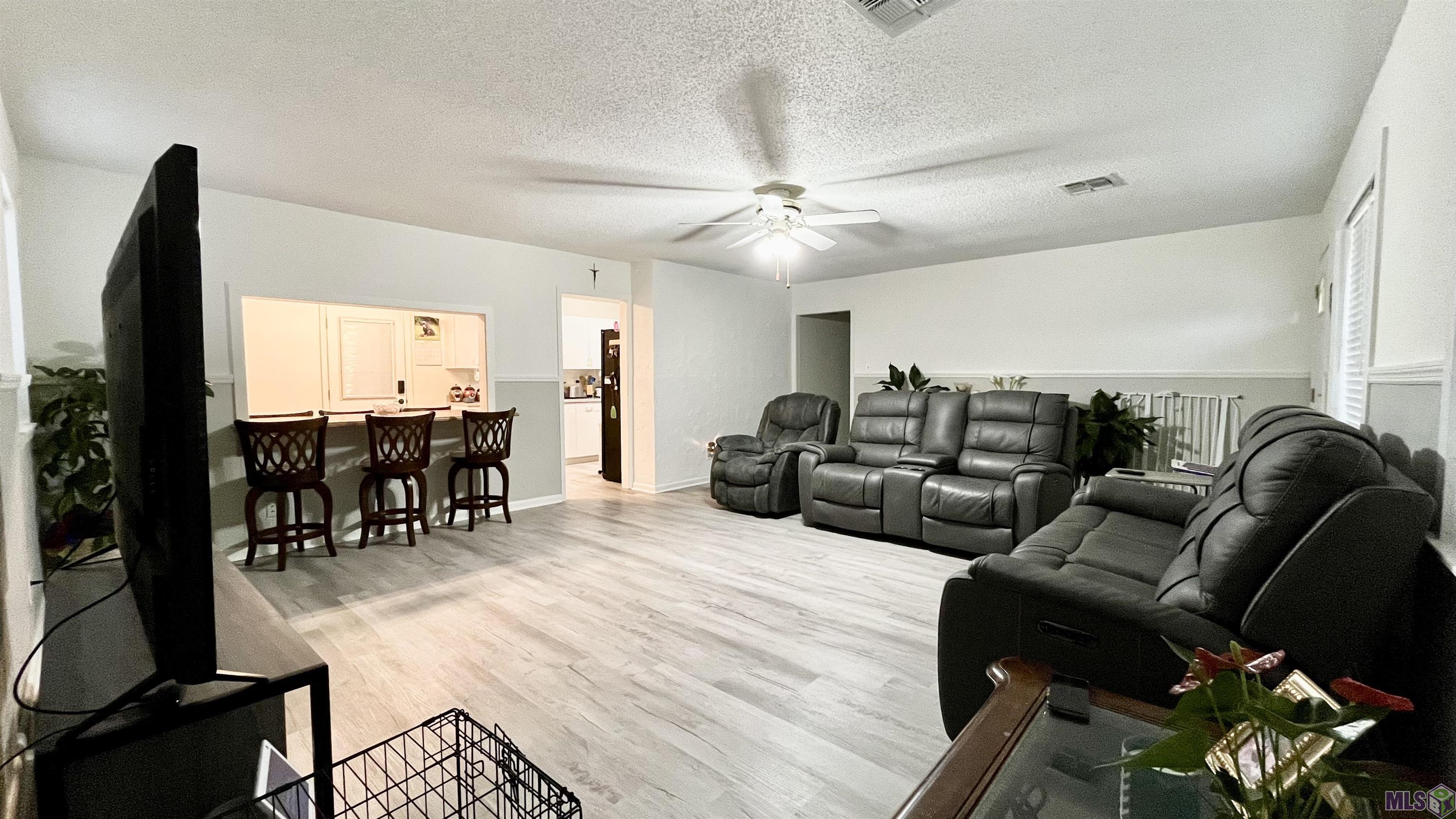 468 Church Street Raceland, LA 70394 - Photo 3 of 19 Living Room
