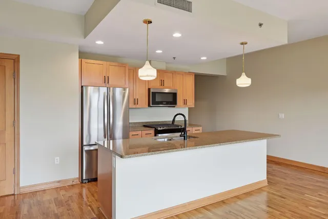 $449,900 | 4201 Sunset Drive, Unit N412, Spring Park, MN 55384