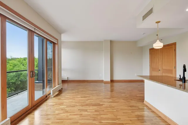 $449,900 | 4201 Sunset Drive, Unit N412, Spring Park, MN 55384