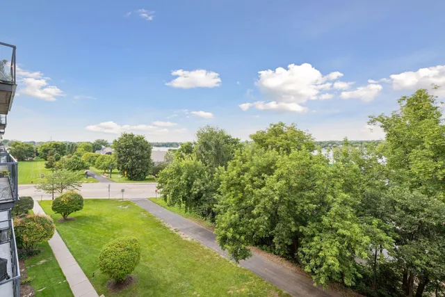 $449,900 | 4201 Sunset Drive, Unit N412, Spring Park, MN 55384