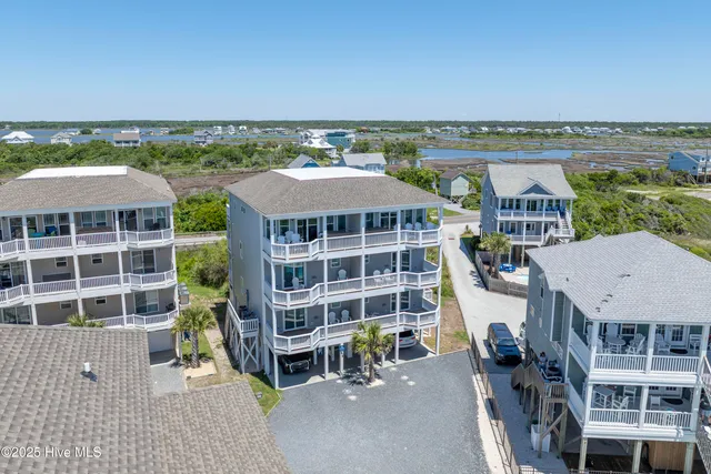 $1,250,000 | 876 Villas Drive, North Topsail Beach, NC 28460