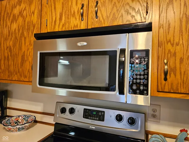 $225,000 | 9577 Bay Vista W Drive, Indianapolis, IN 46250