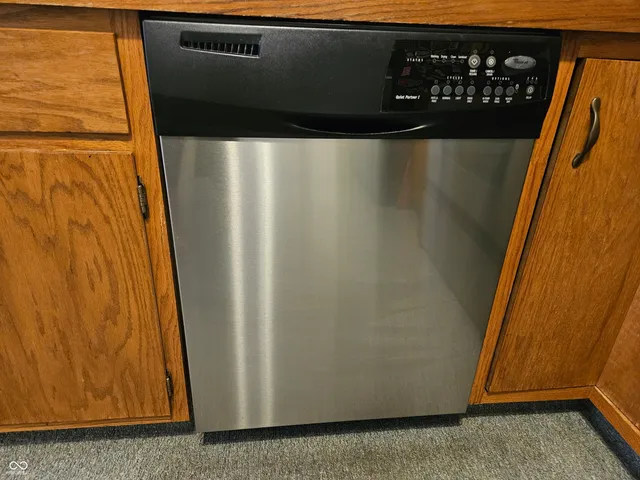 $225,000 | 9577 Bay Vista W Drive, Indianapolis, IN 46250