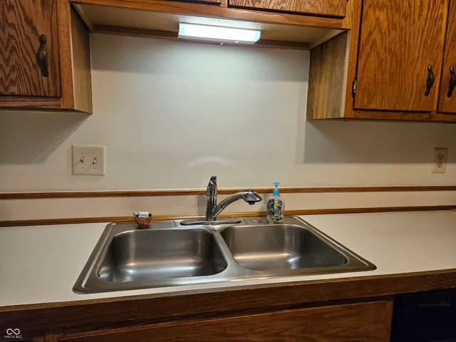 $225,000 | 9577 Bay Vista W Drive, Indianapolis, IN 46250