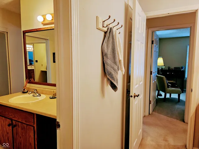 $225,000 | 9577 Bay Vista W Drive, Indianapolis, IN 46250