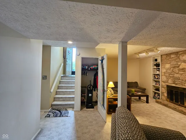 $225,000 | 9577 Bay Vista W Drive, Indianapolis, IN 46250