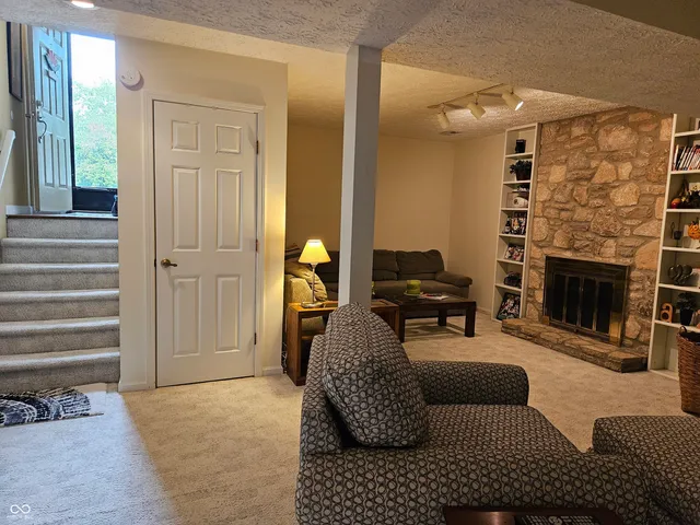 $225,000 | 9577 Bay Vista W Drive, Indianapolis, IN 46250