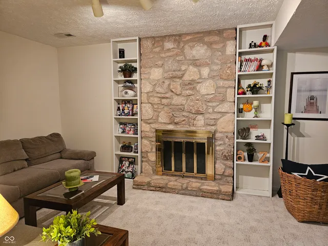 $225,000 | 9577 Bay Vista W Drive, Indianapolis, IN 46250