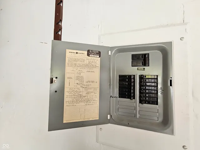 $225,000 | 9577 Bay Vista W Drive, Indianapolis, IN 46250