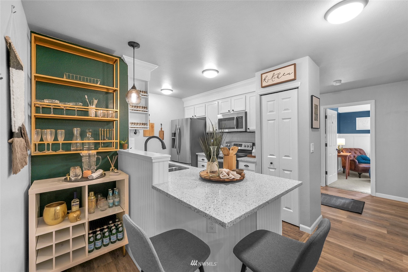 2201 192nd Street Southeast, Unit R103 Bothell, WA 98012 - Photo 8 of 29 a view of kitchen with breakfast area
