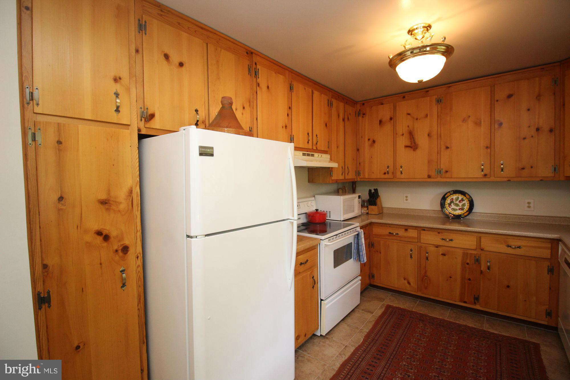 6609 Ridgeway Drive Springfield, VA 22150 - Photo 13 of 30 Kitchen