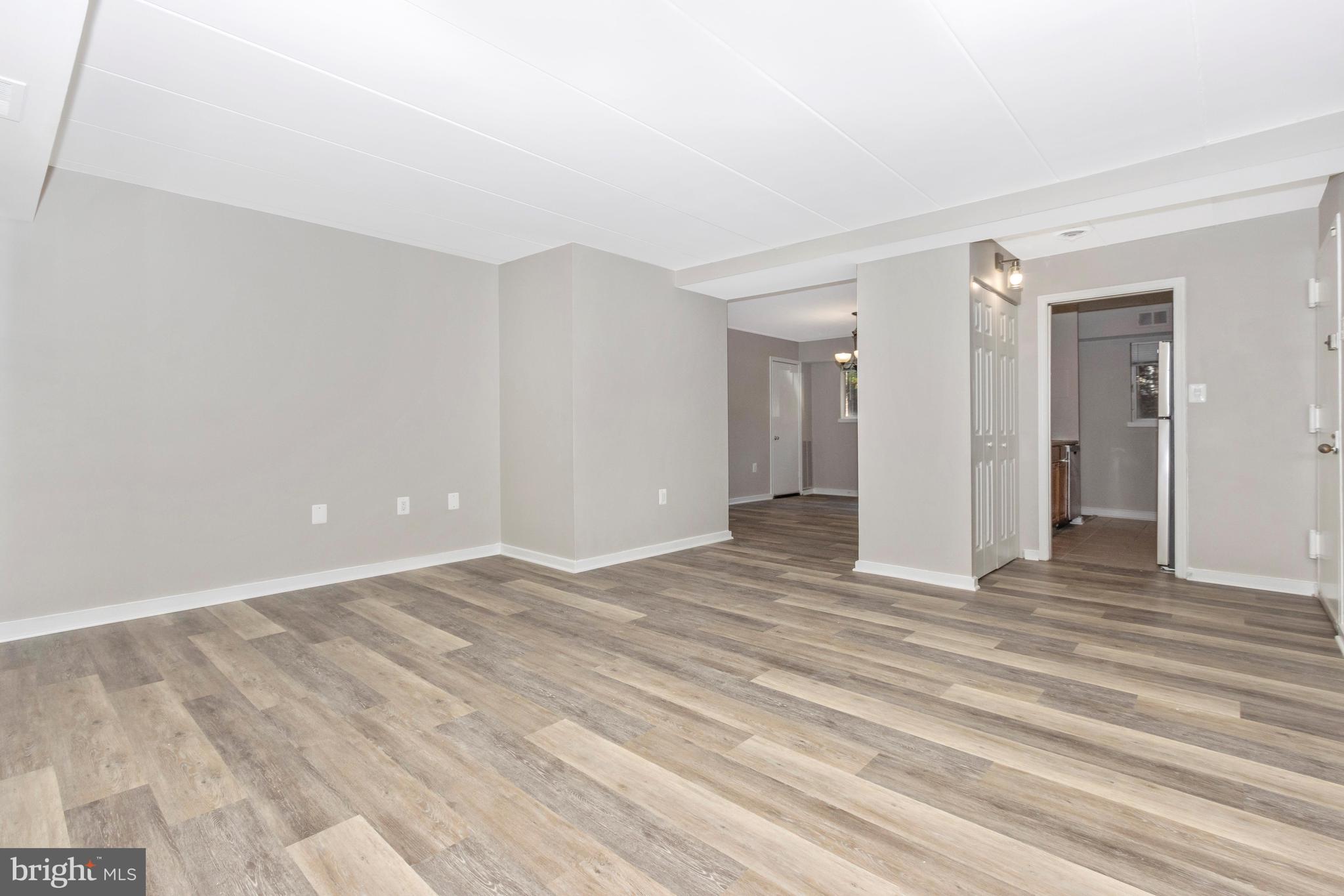 3342 Hewitt Avenue, Unit 31B Silver Spring, MD 20906 - Photo 9 of 71 Living Room