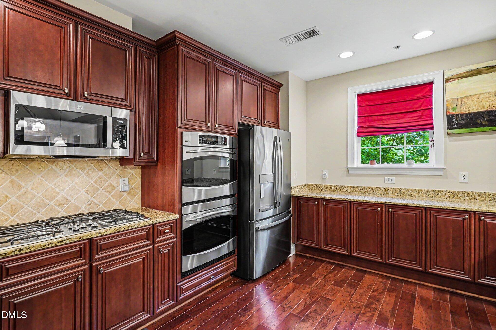 10400 Rosegate Court, Unit 303 Raleigh, NC 27617 - Photo 13 of 29 011_file_1574