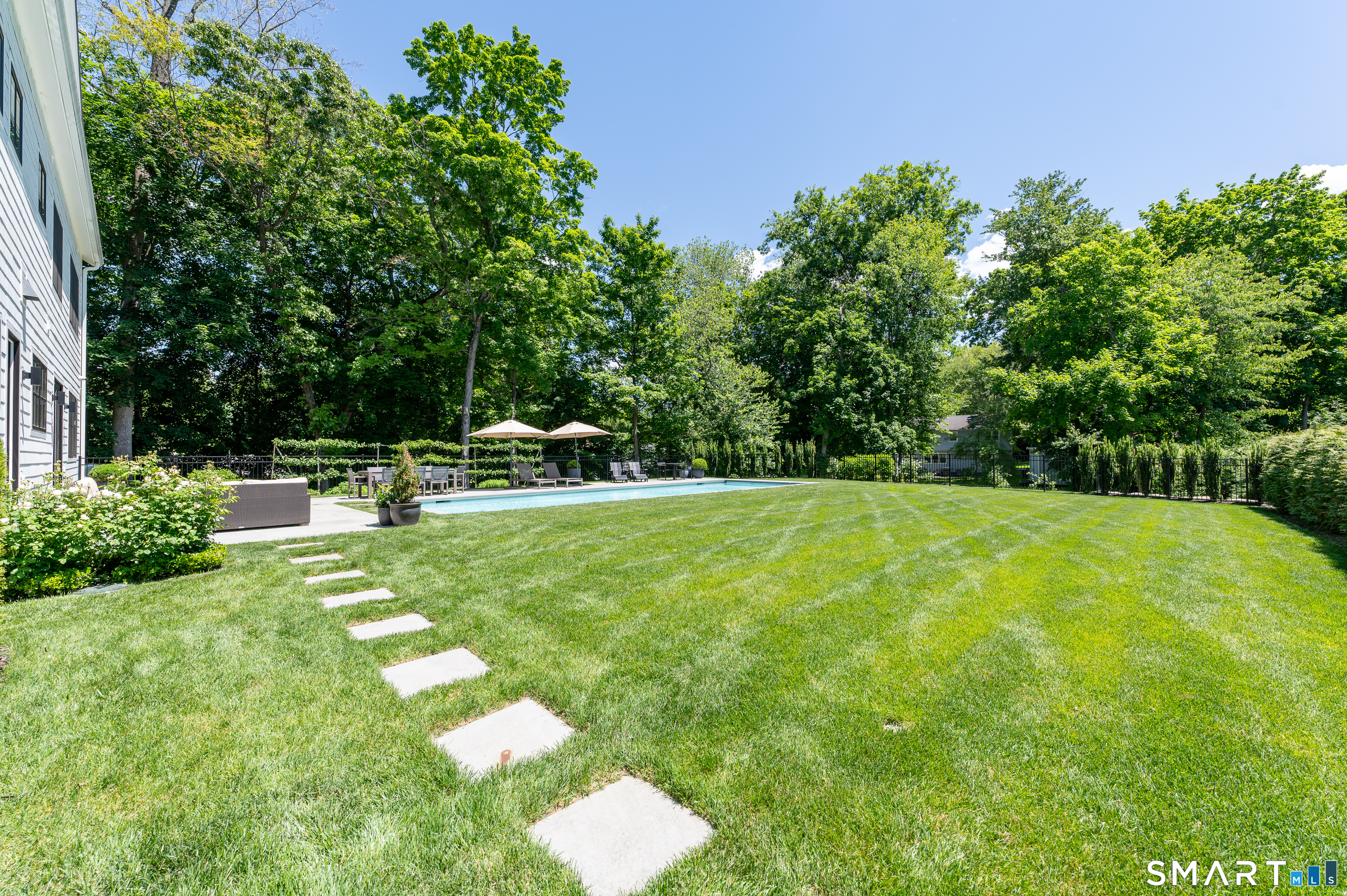 106 Pond Road Stamford, CT 06902 - Photo 24 of 32