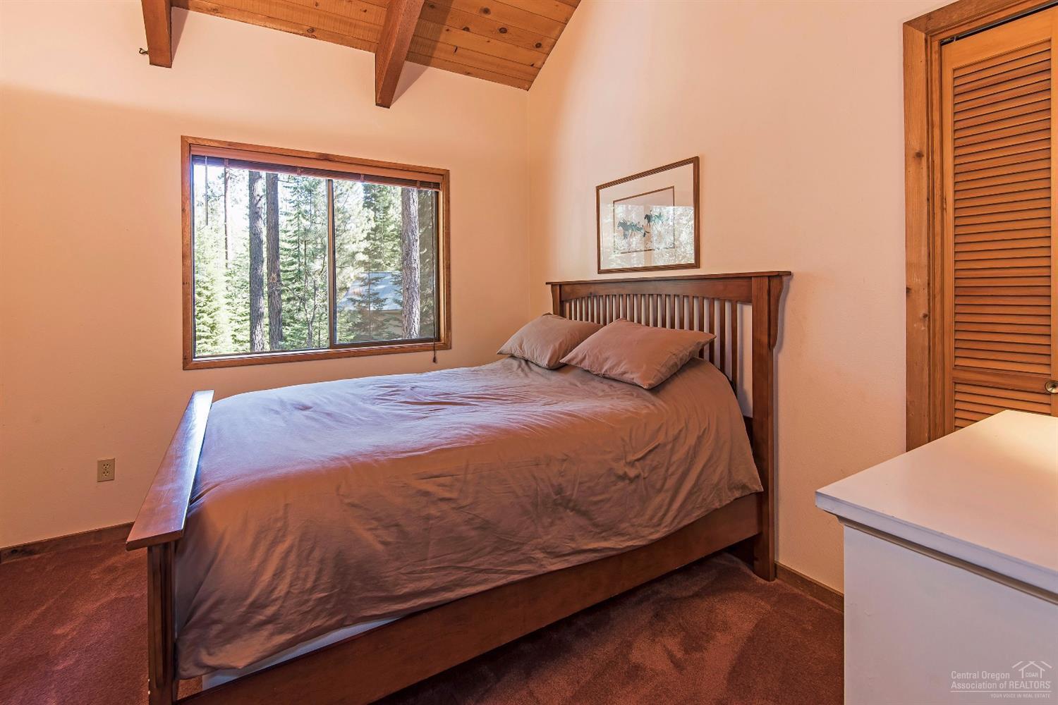 70933 Chicory, Unit B 25 Black Butte Ranch, OR 97759 - Photo 13 of 22 Gallery Image 13
