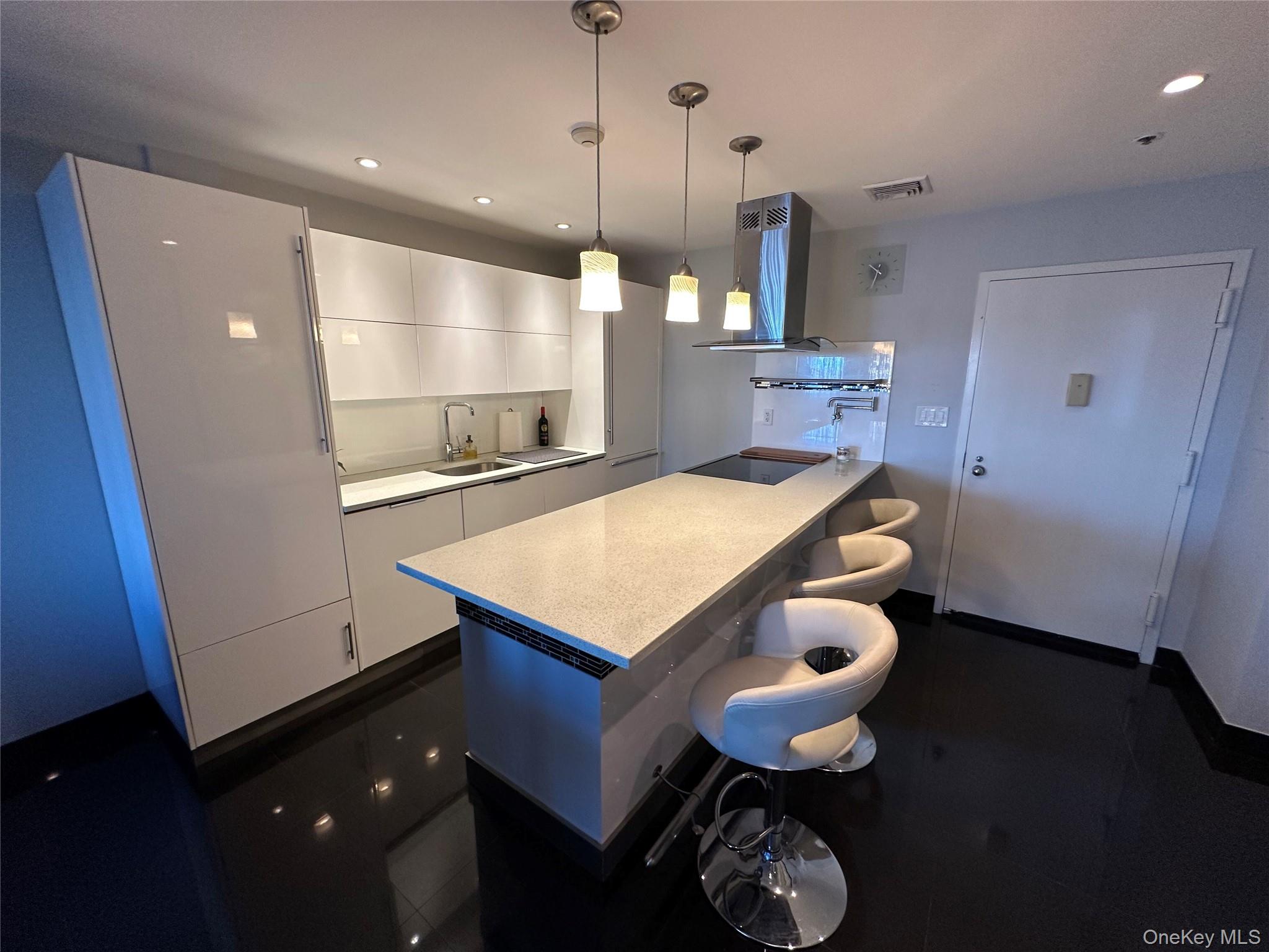 360 Shore Road, Unit 2G Long Beach, NY 11561 - Photo 4 of 14