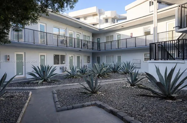 $1,750 | 7271 Gary Avenue, Unit 26, Miami Beach, FL 33141