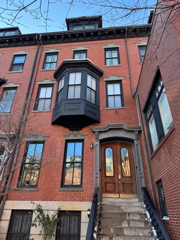 $1,125,000 | 451-453 Massachusetts Avenue, Unit 8, Boston, MA 02118
