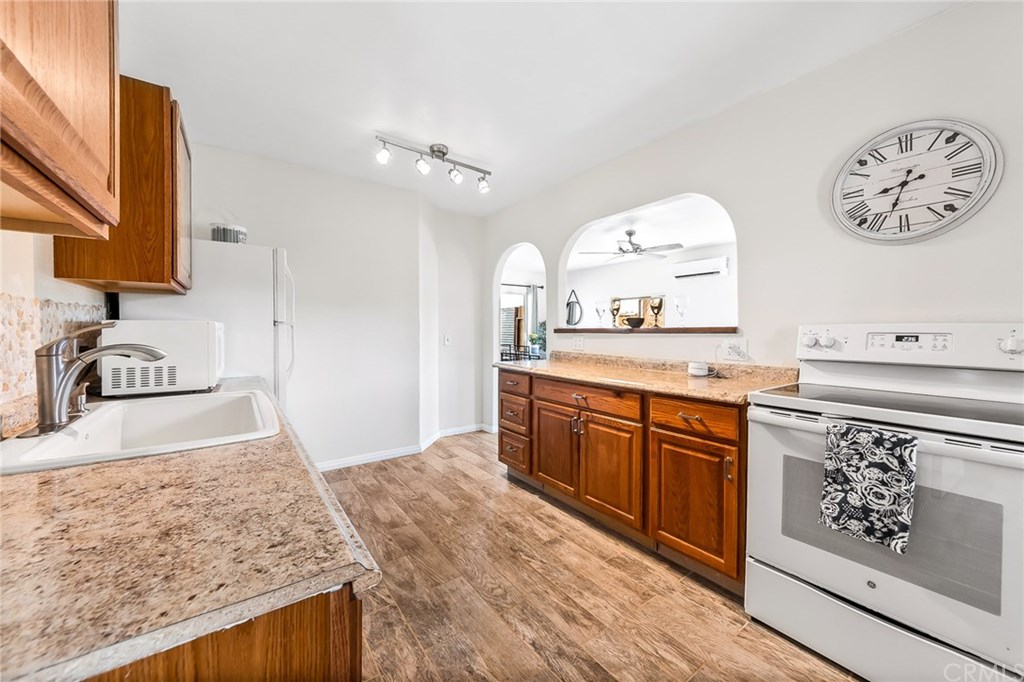 62425 Dennis Avenue Joshua Tree, CA 92252 - Photo 35 of 41