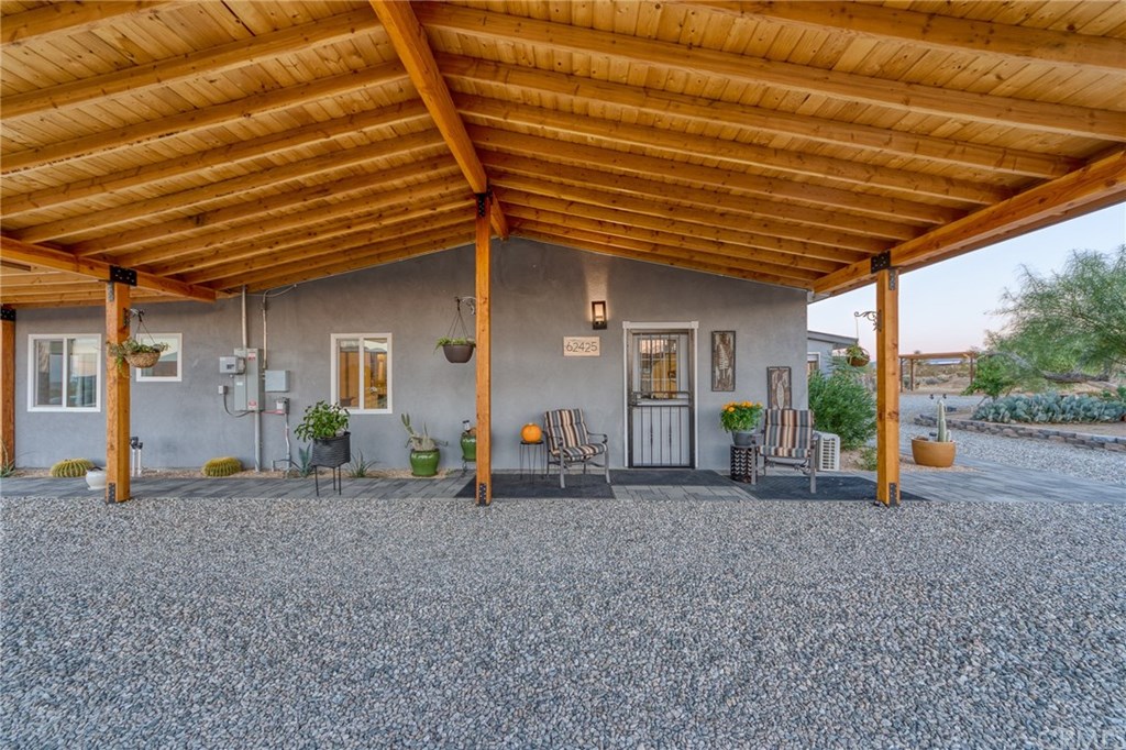 62425 Dennis Avenue Joshua Tree, CA 92252 - Photo 5 of 41