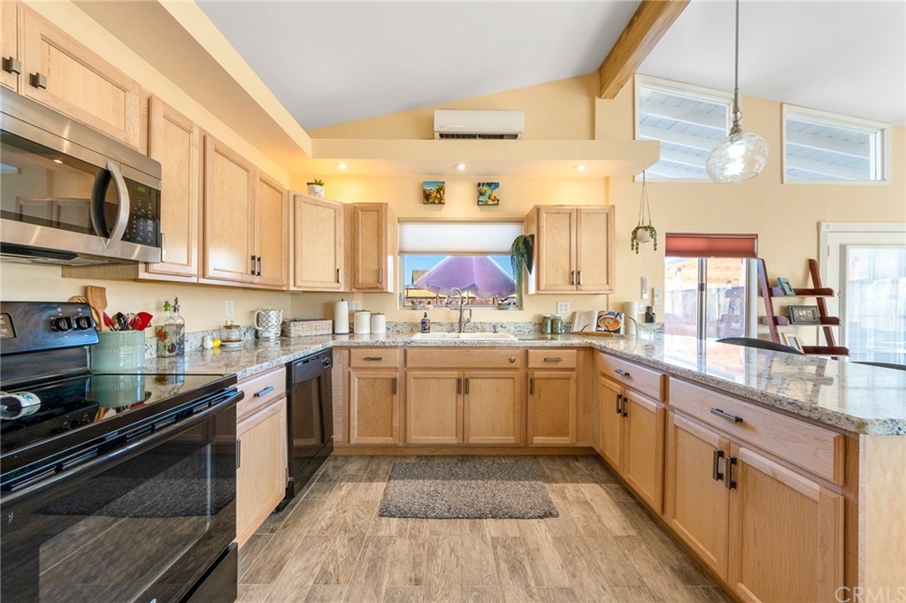 62425 Dennis Avenue Joshua Tree, CA 92252 - Photo 8 of 41