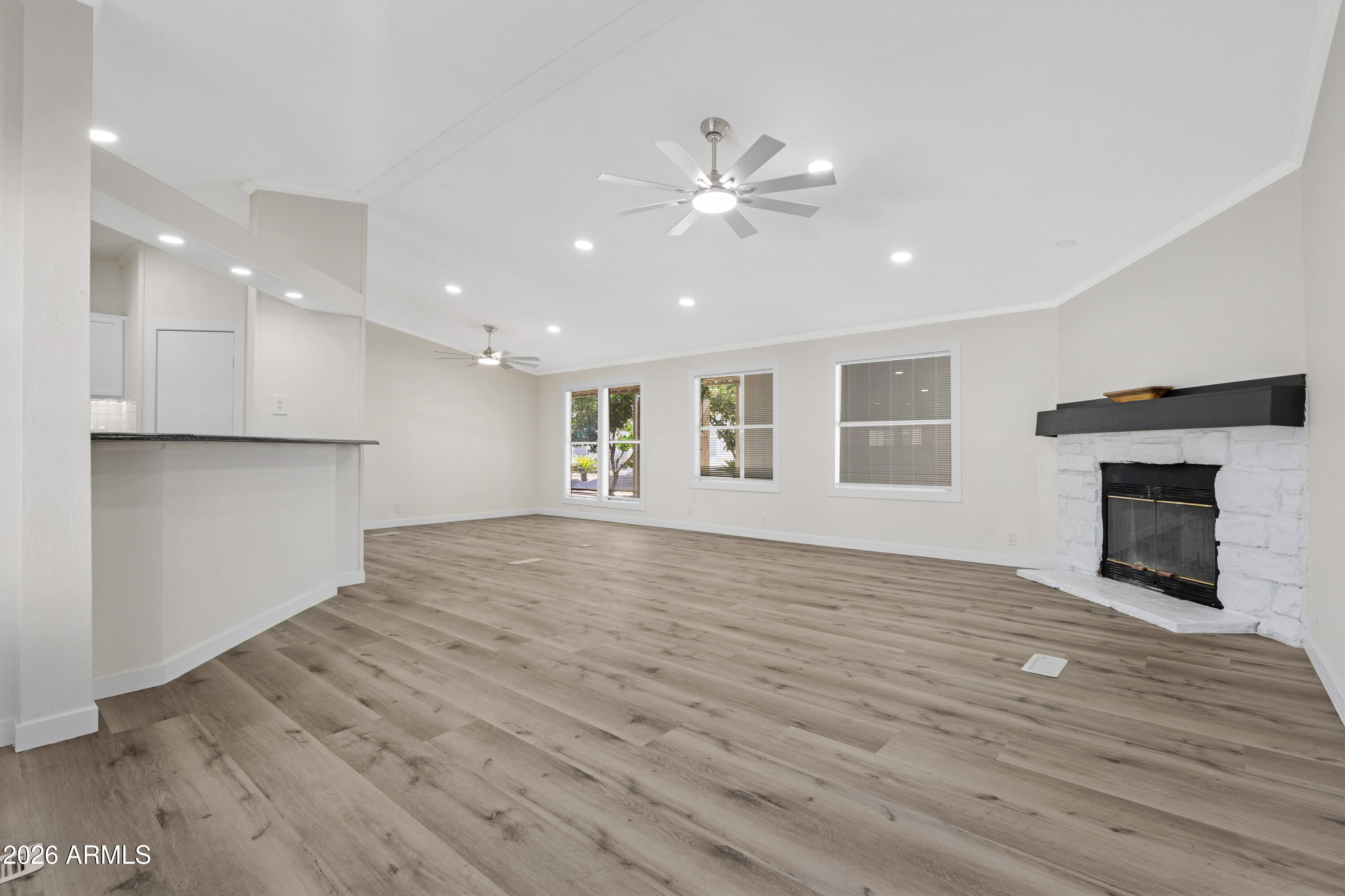 437 East Germann Road, Unit 158 San Tan Valley, AZ 85140 - Photo 5 of 40 Living 1