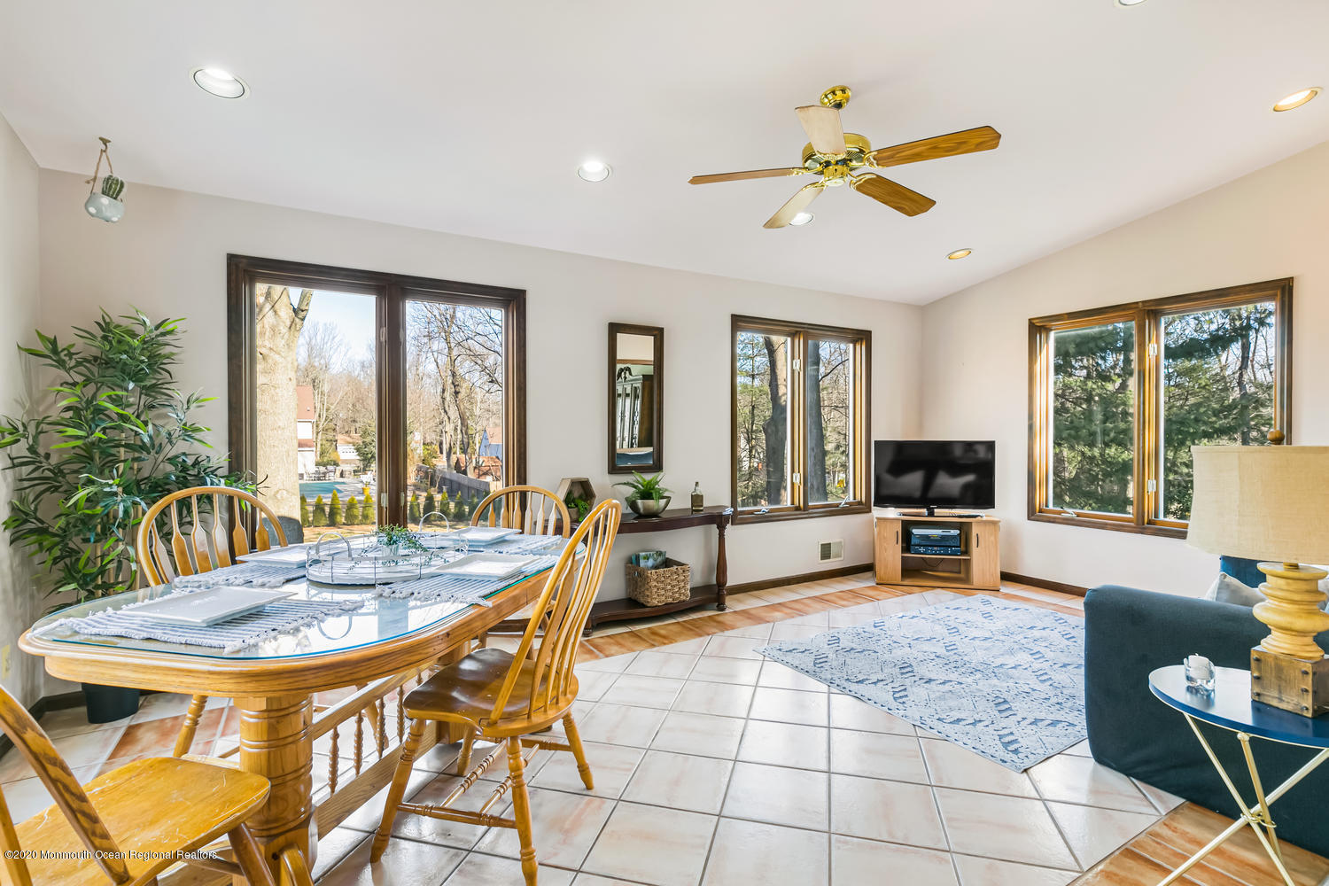 328 Florence Road Middletown, NJ 07748 - Photo 11 of 41 328 Florence Rd Middletown NJ-large-016-