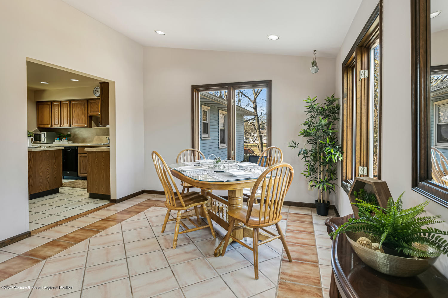 328 Florence Road Middletown, NJ 07748 - Photo 13 of 41 328 Florence Rd Middletown NJ-large-018-