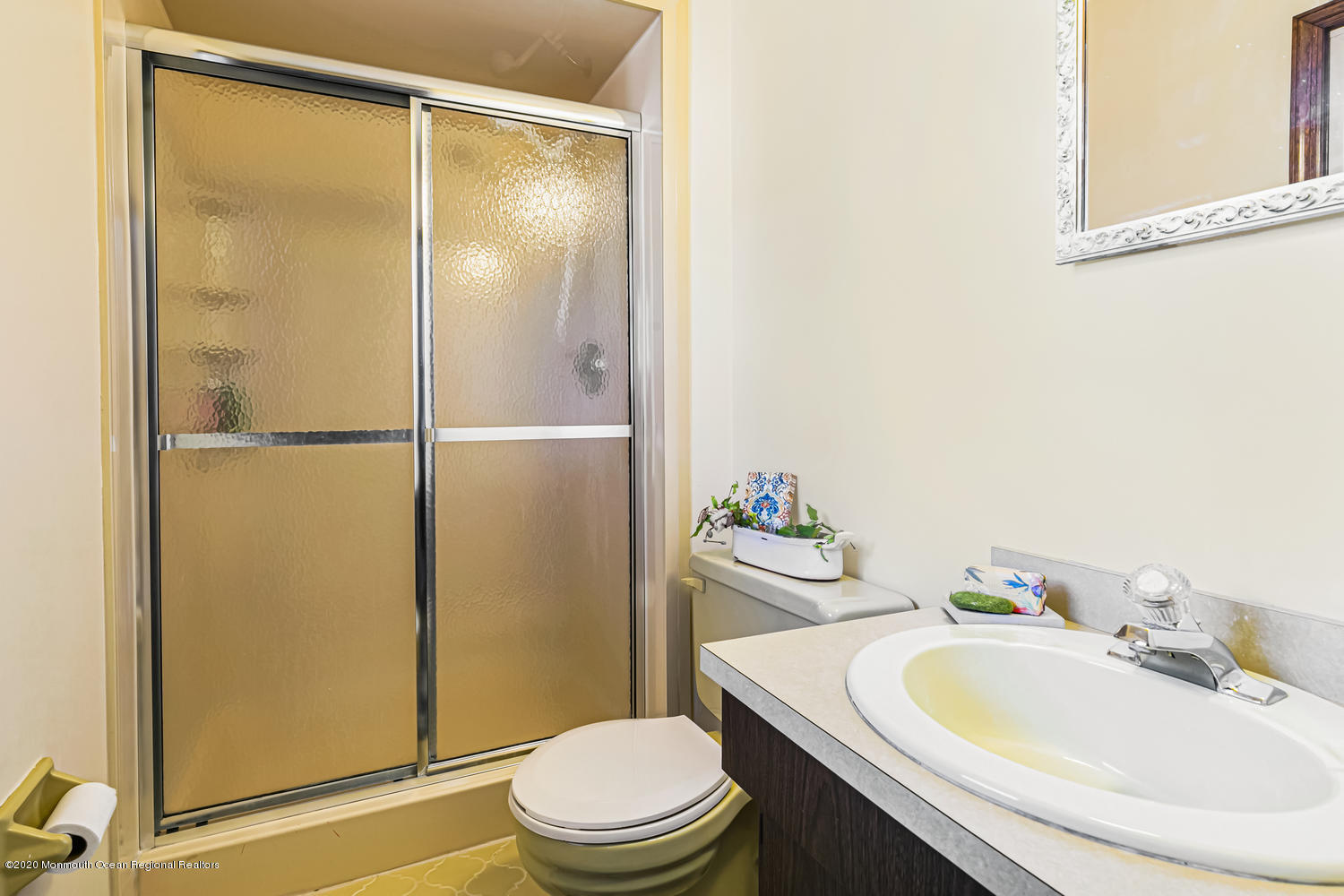 328 Florence Road Middletown, NJ 07748 - Photo 23 of 41 328 Florence Rd Middletown NJ-large-028-