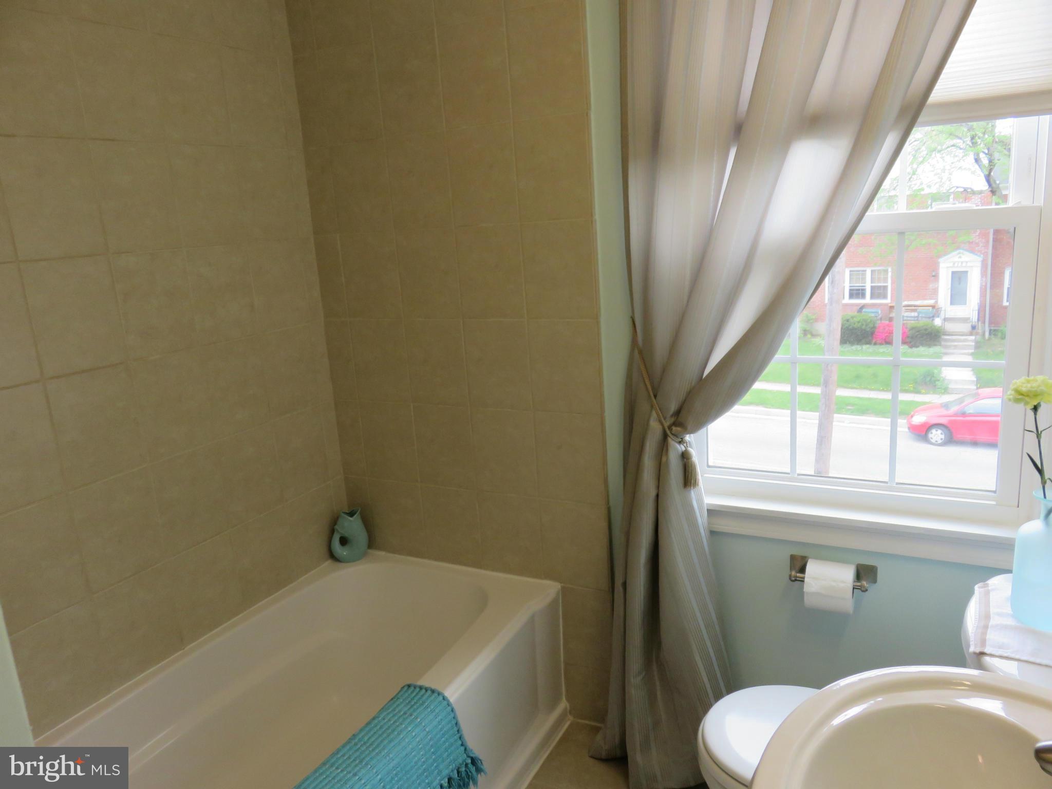 8102 Pleasant Plains Road Baltimore, MD 21286 - Photo 21 of 30 Updated Full Bath