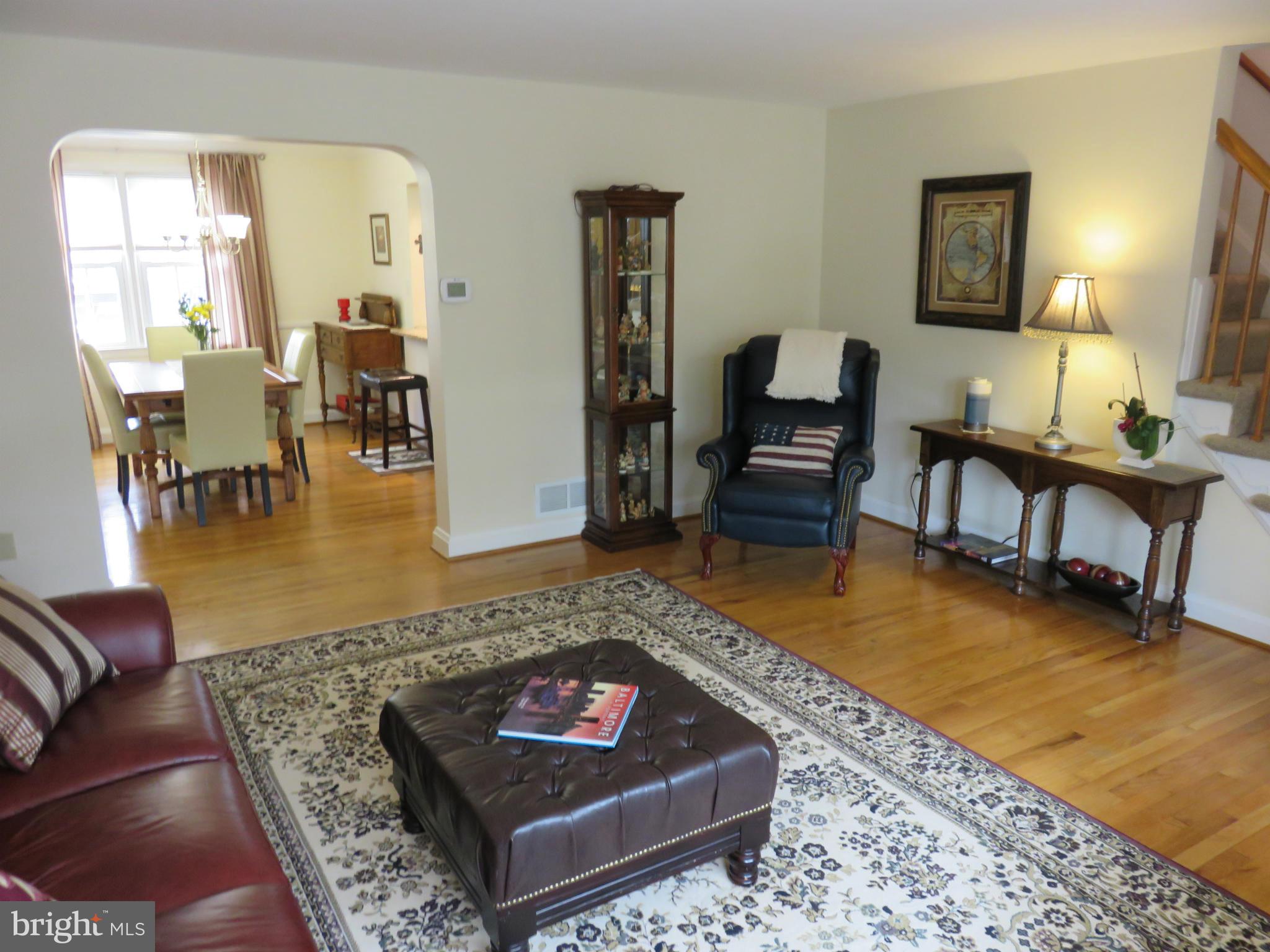 8102 Pleasant Plains Road Baltimore, MD 21286 - Photo 7 of 30 Living Room into DR