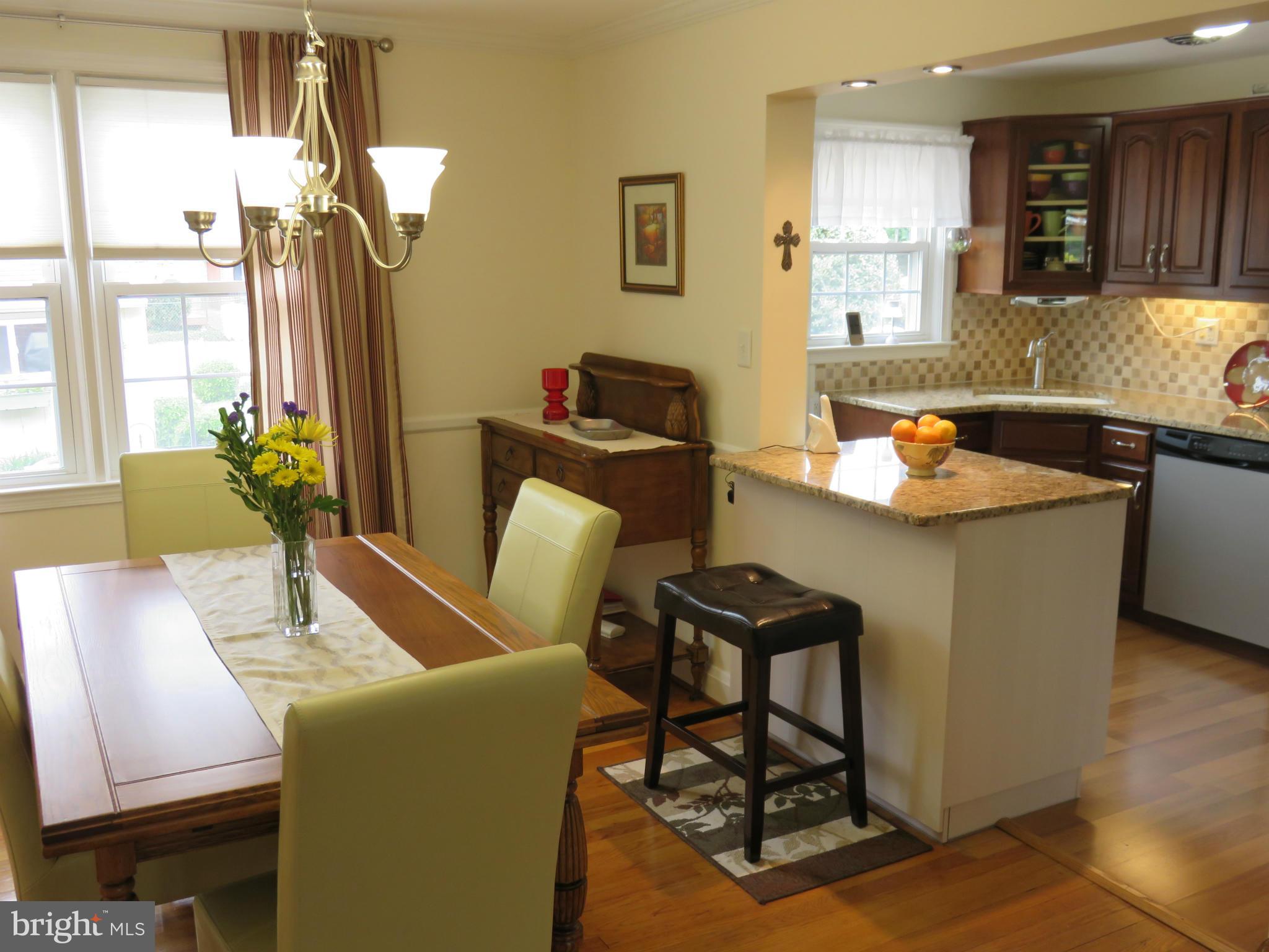 8102 Pleasant Plains Road Baltimore, MD 21286 - Photo 9 of 30 Dining Room/Kitchen