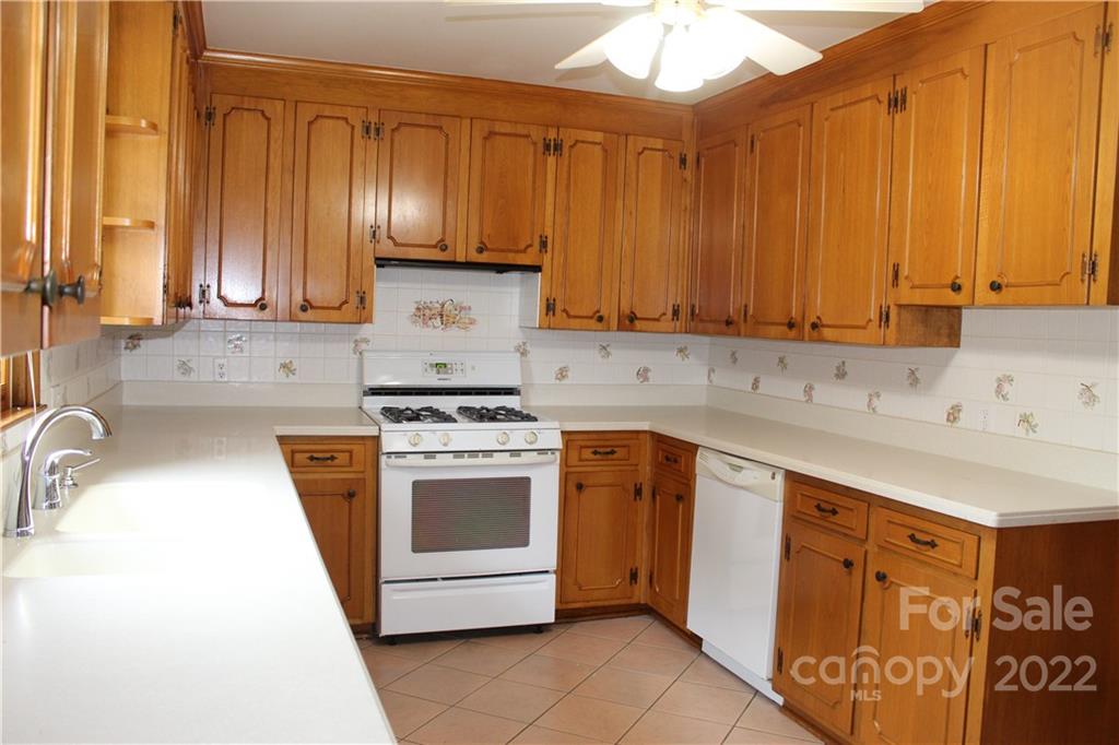 243 State Rd S-29-38 Lancaster, SC 29720 - Photo 10 of 42 Gallery Image 10