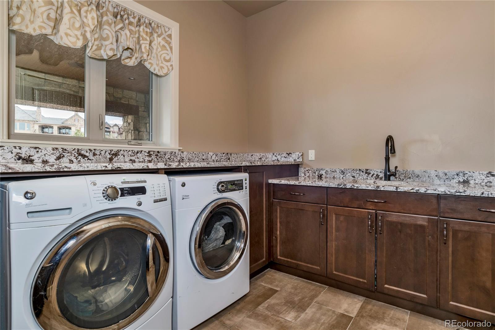 10846 Rainribbon Road Highlands Ranch, CO 80126 - Photo 29 of 35