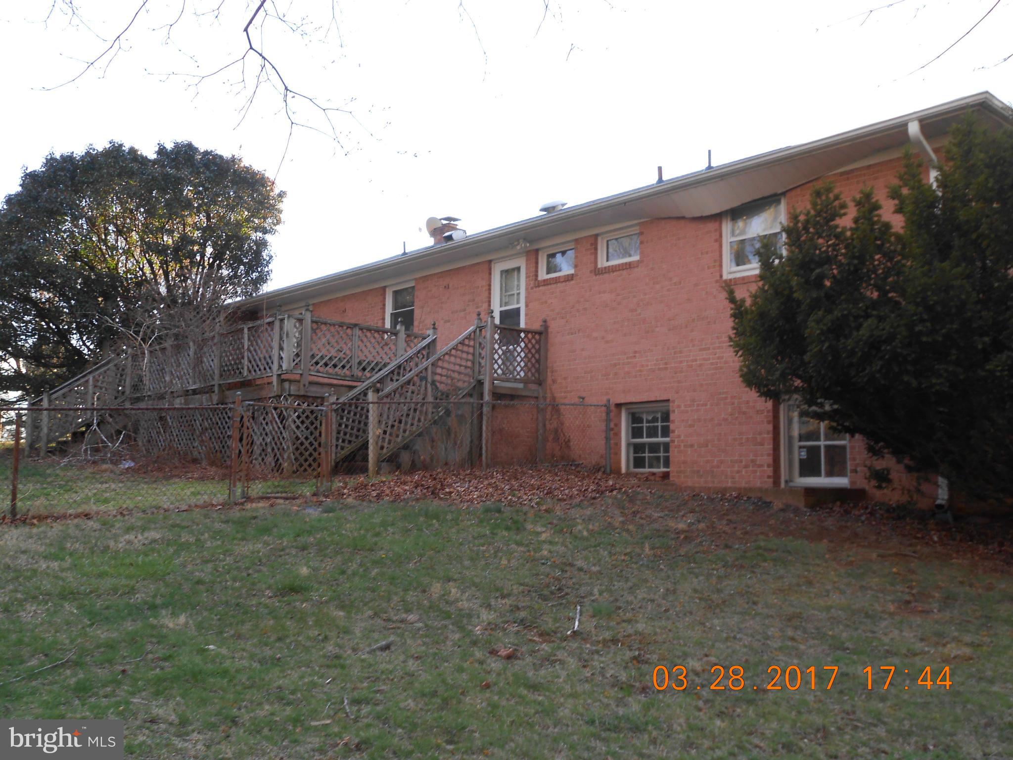 Exterior (Rear)