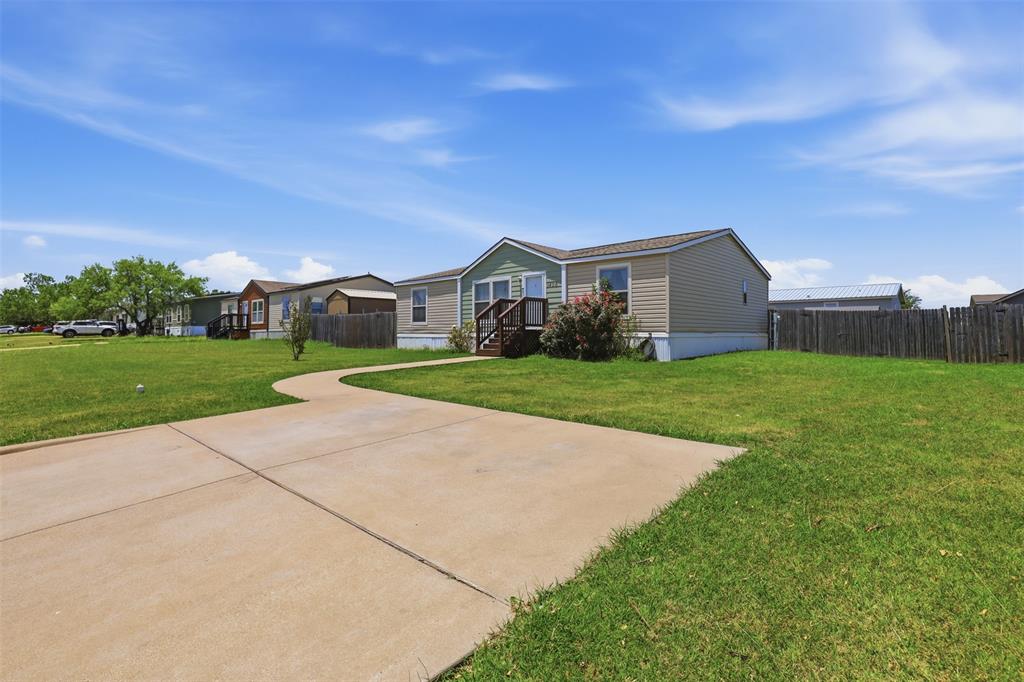 1408 Old Bridge Road Cleburne, TX 76033 - Photo 4 of 21