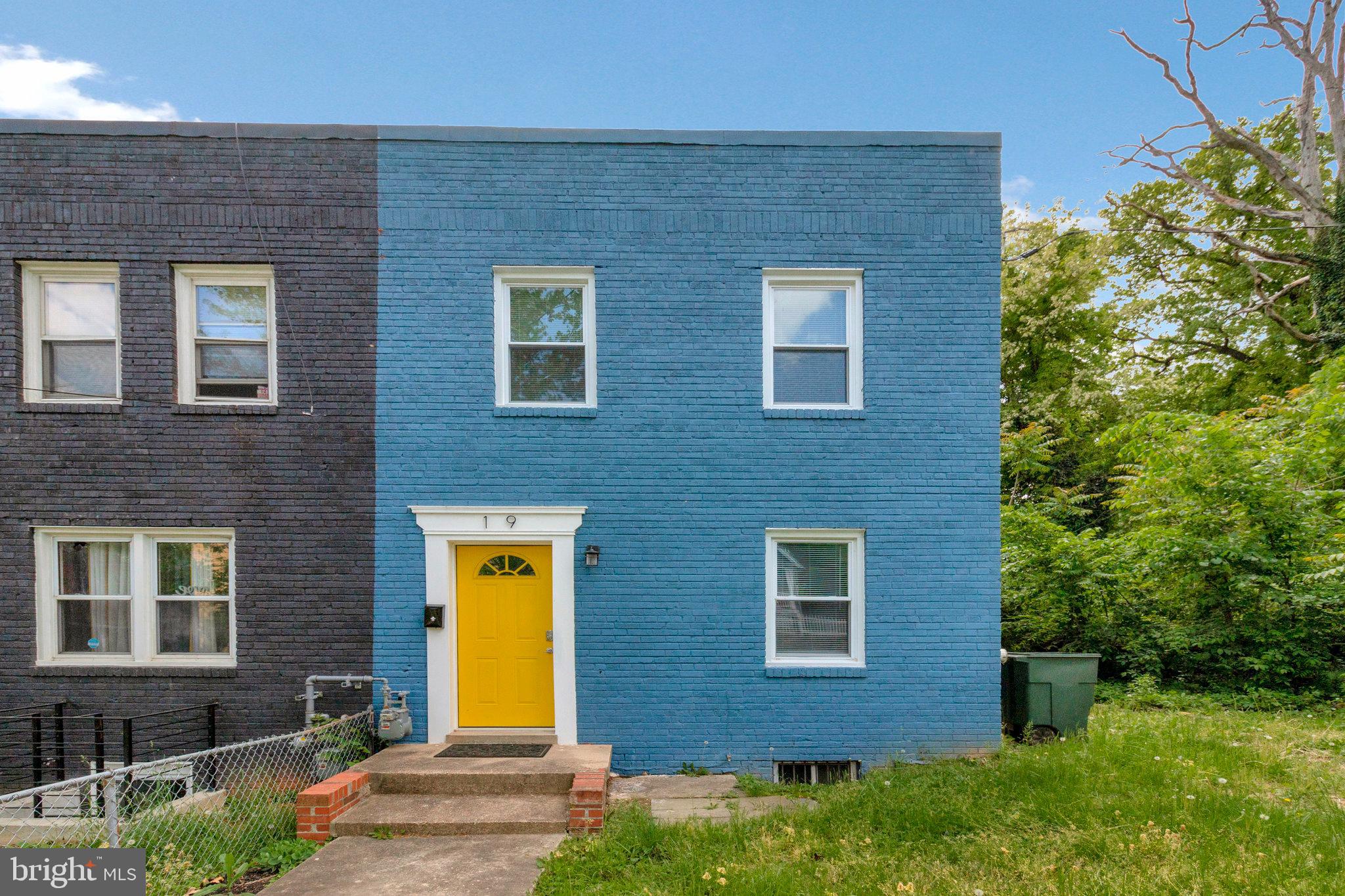 19 Atlantic Street Southeast Washington, DC 20032 - Photo 1 of 35 a front view of a house