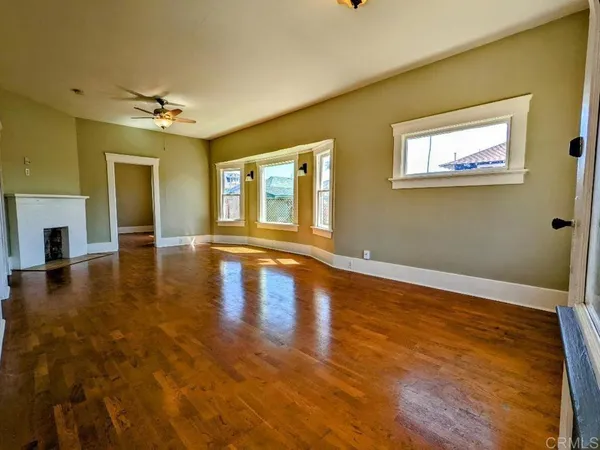 $2,900 | 515 24th Street, San Diego, CA 92102