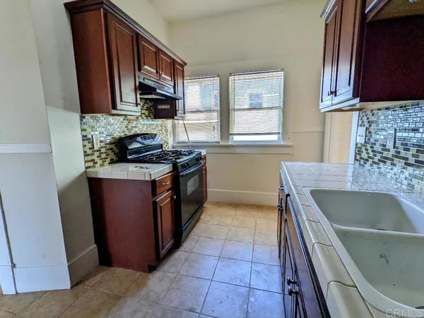 $2,900 | 515 24th Street, San Diego, CA 92102