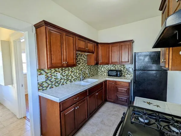 $2,900 | 515 24th Street, San Diego, CA 92102