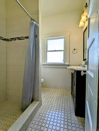 $2,900 | 515 24th Street, San Diego, CA 92102