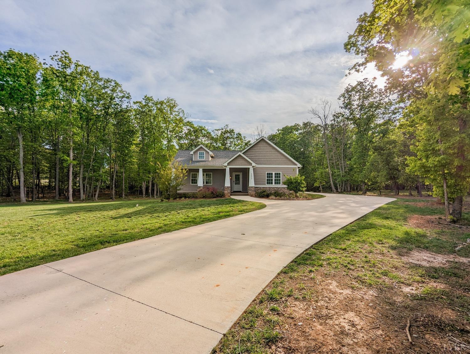 157 Sunset Ridge Drive Concord, VA 24538 - Photo 2 of 39 Gallery Image 2