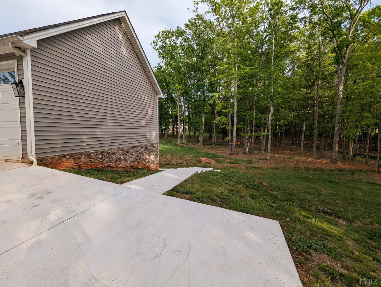 157 Sunset Ridge Drive Concord, VA 24538 - Photo 4 of 39 Gallery Image 4