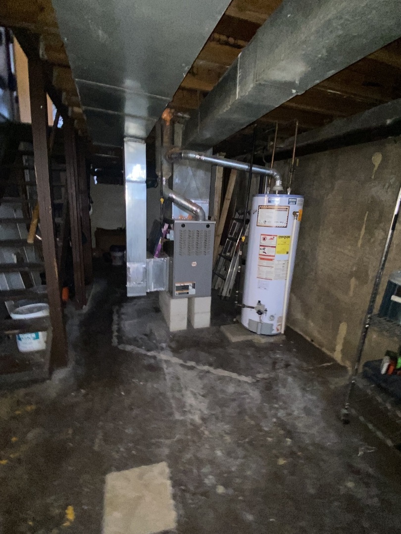 547 West 69th Street Chicago, IL 60621 - Photo 8 of 13