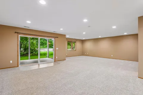 $324,900 | 464 Meadow Lane, Norwood Young America, MN 55397