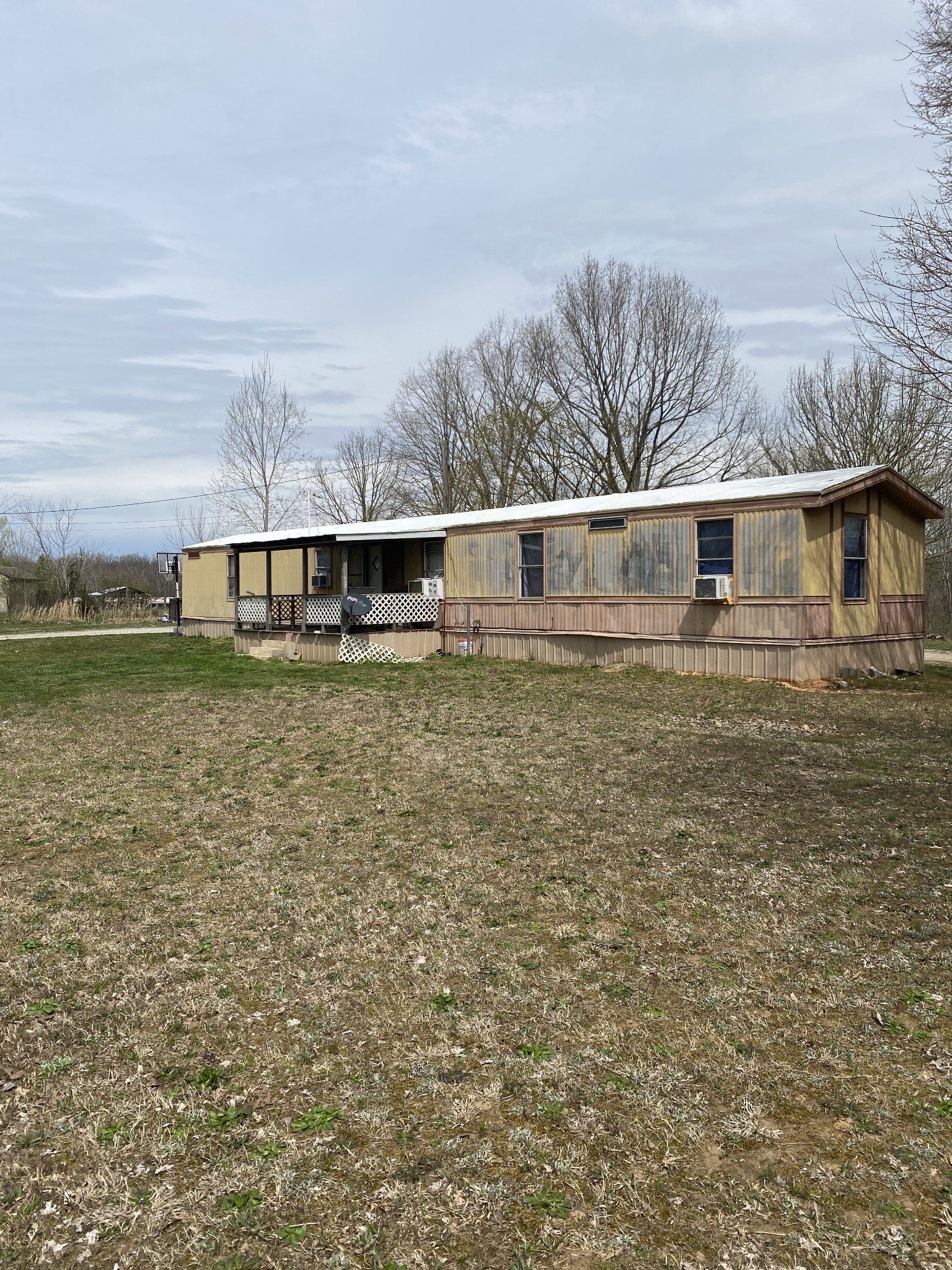 422 Woodland Road Hohenwald, TN 38462 - Photo 2 of 23 Gallery Image 2
