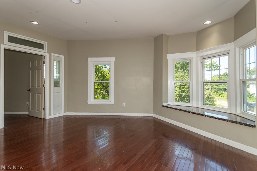 15416 Saranac Road Cleveland, OH 44110 - Photo 10 of 47