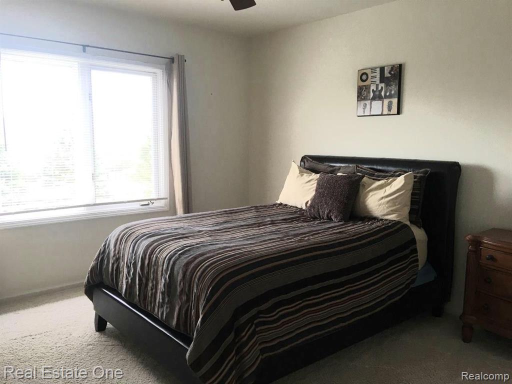2487 Ashford Rochester Hills, MI 48306 - Photo 19 of 30