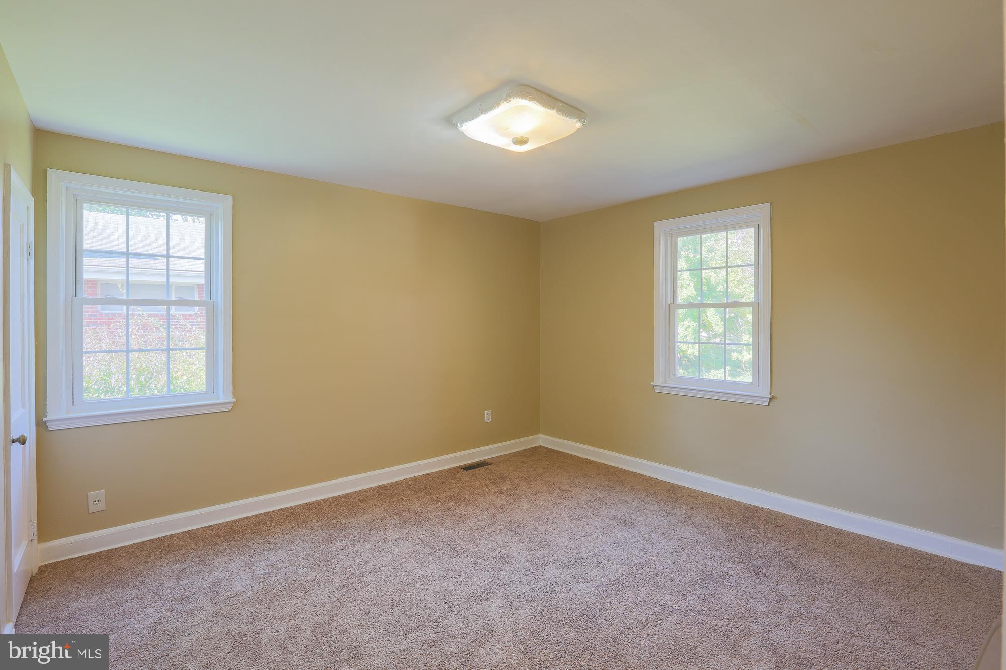 3212 Shelburne Road Baltimore, MD 21208 - Photo 10 of 25 Main Level vBedroom