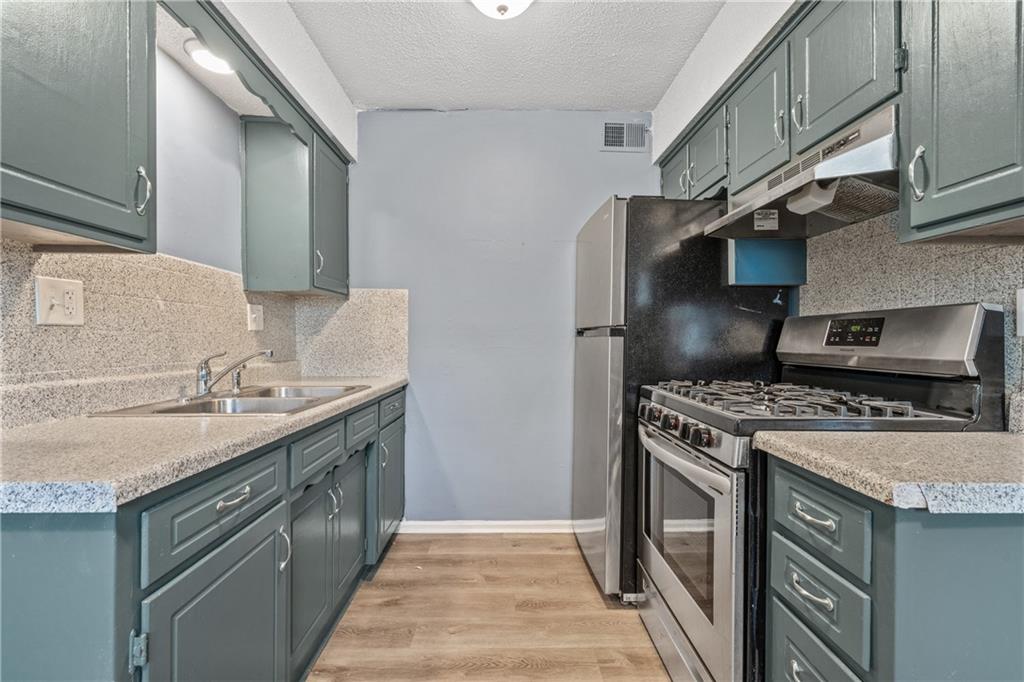 2312 155th Street Basehor, KS 66007 - Photo 13 of 28